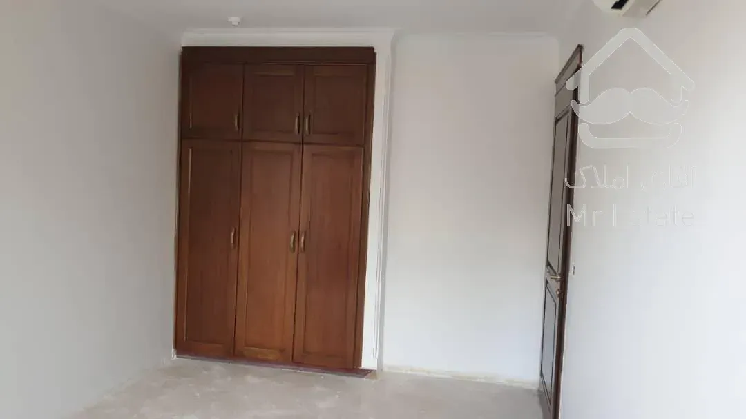 دیباجی جنوبی 110 متر طبقه دوم