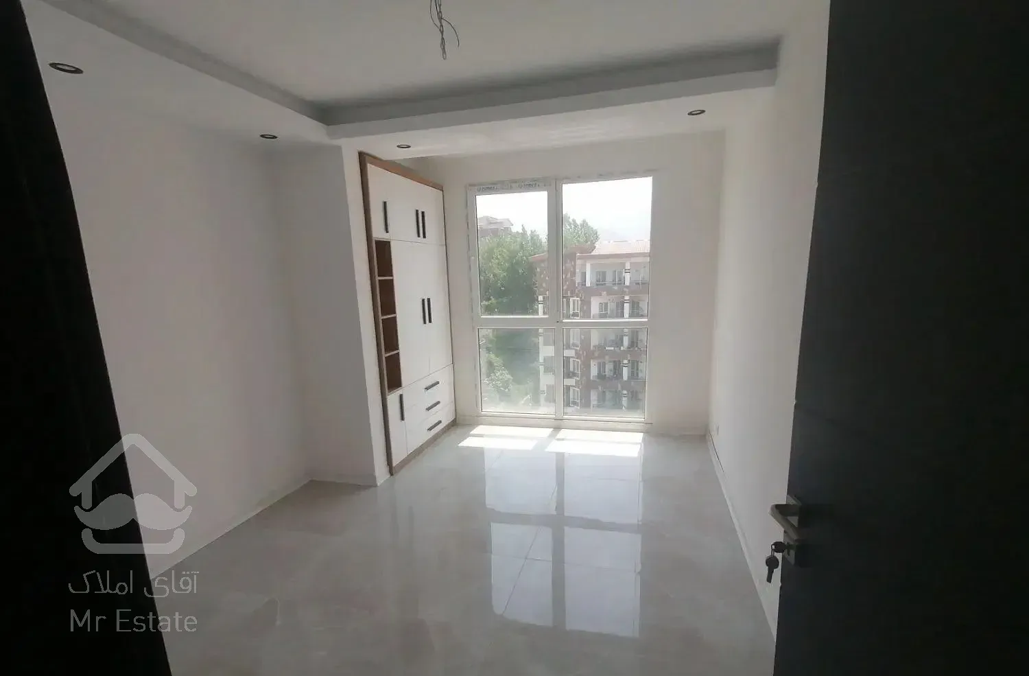 173متر نوساز (خوش نقشه) سه خواب