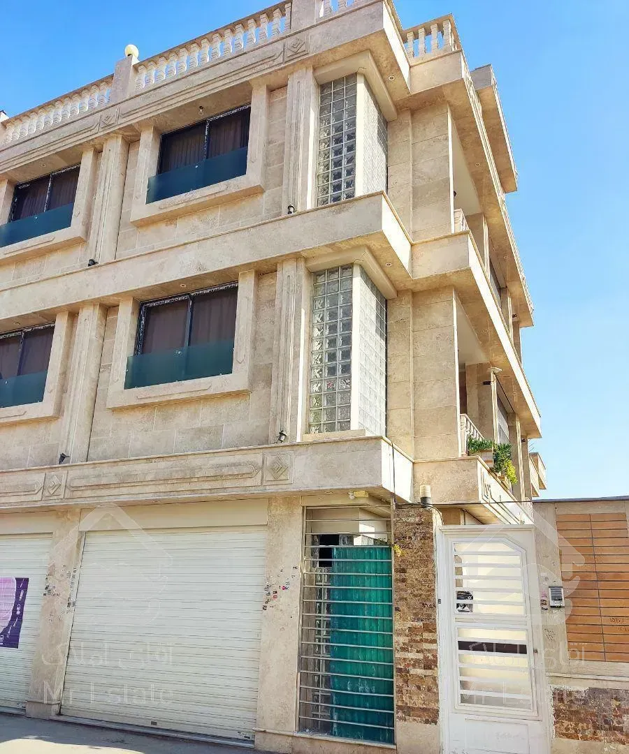 طبقه 2تک واحدی سر خیابان دسترسی به همه جا