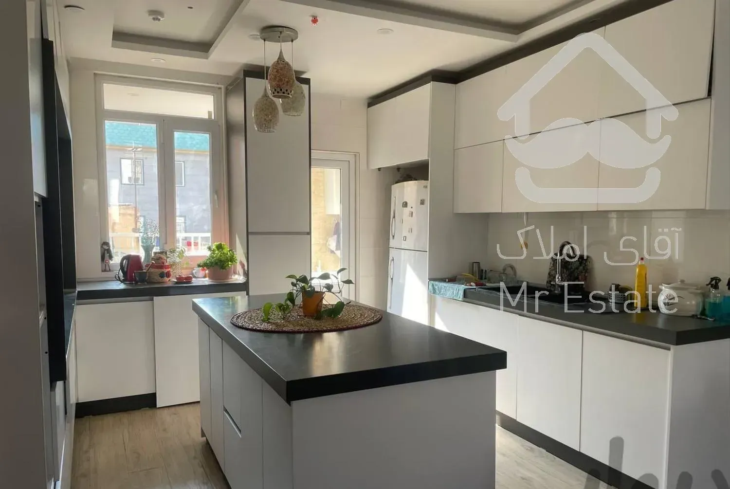 آپارتمان ۱۵۵ متری حق گویان ۳ خواب