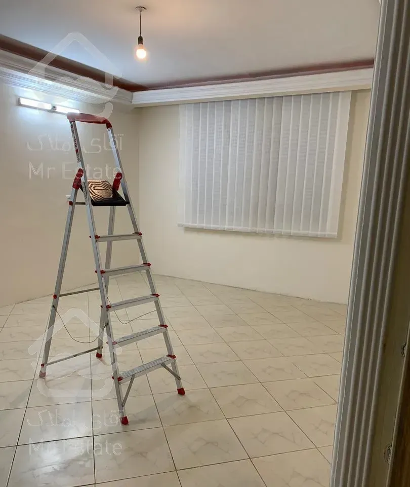 ۱۳۵ متر آپارتمان حاشیه دستغیب