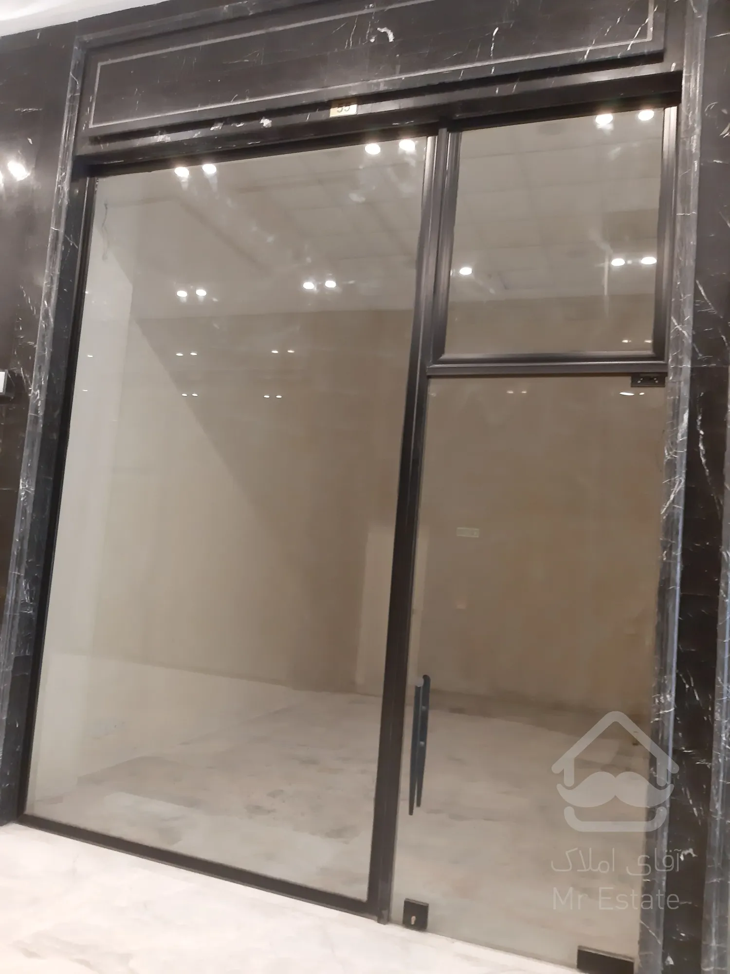 اجاره مغازه در رونیکا مال هروی با قیمت پایین و سه ماه تنفس