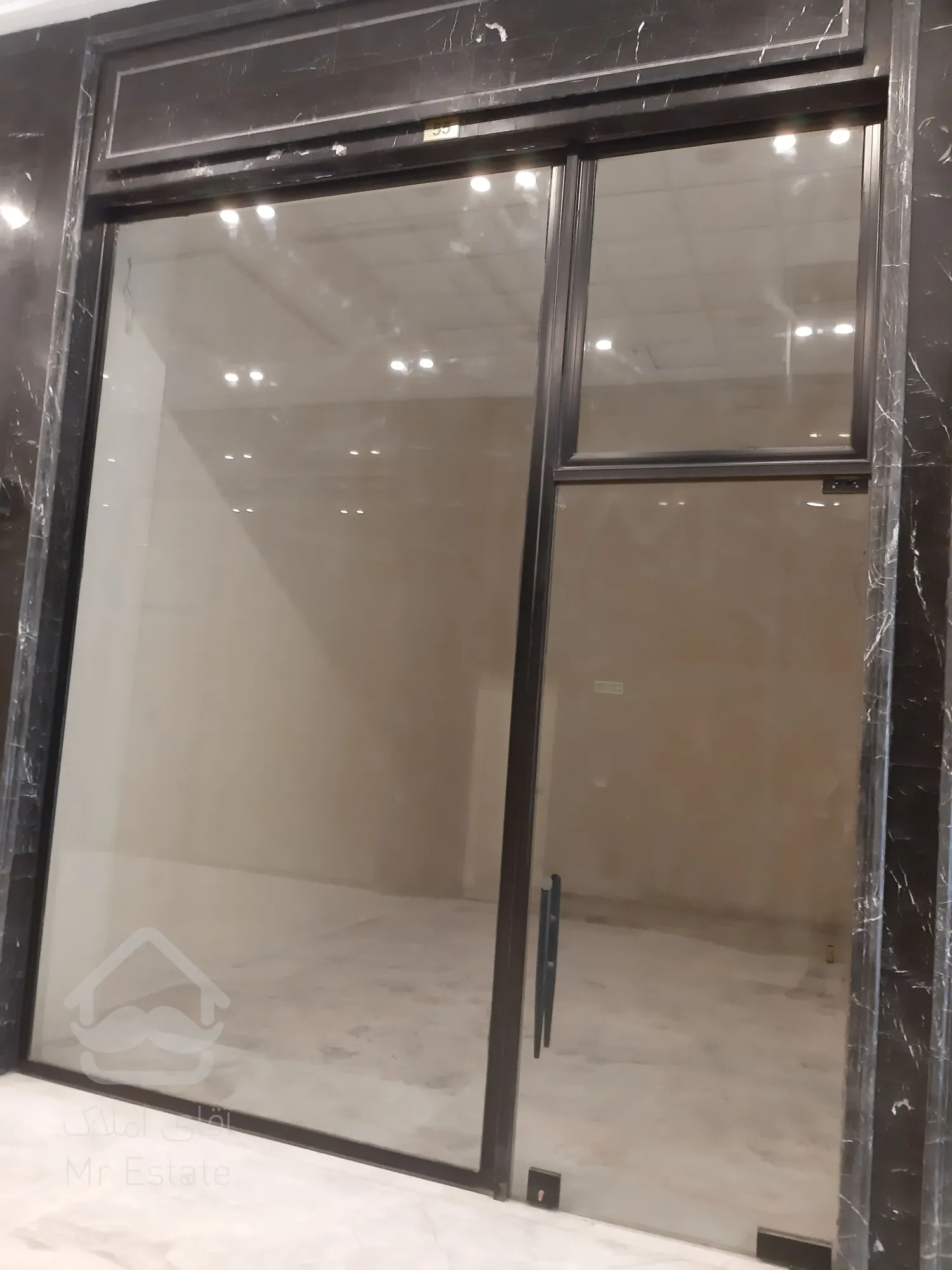 فروش مغازه 36 متری در رونیکا مال هروی با سند تک برگ تجاری همراه با سرقفلی