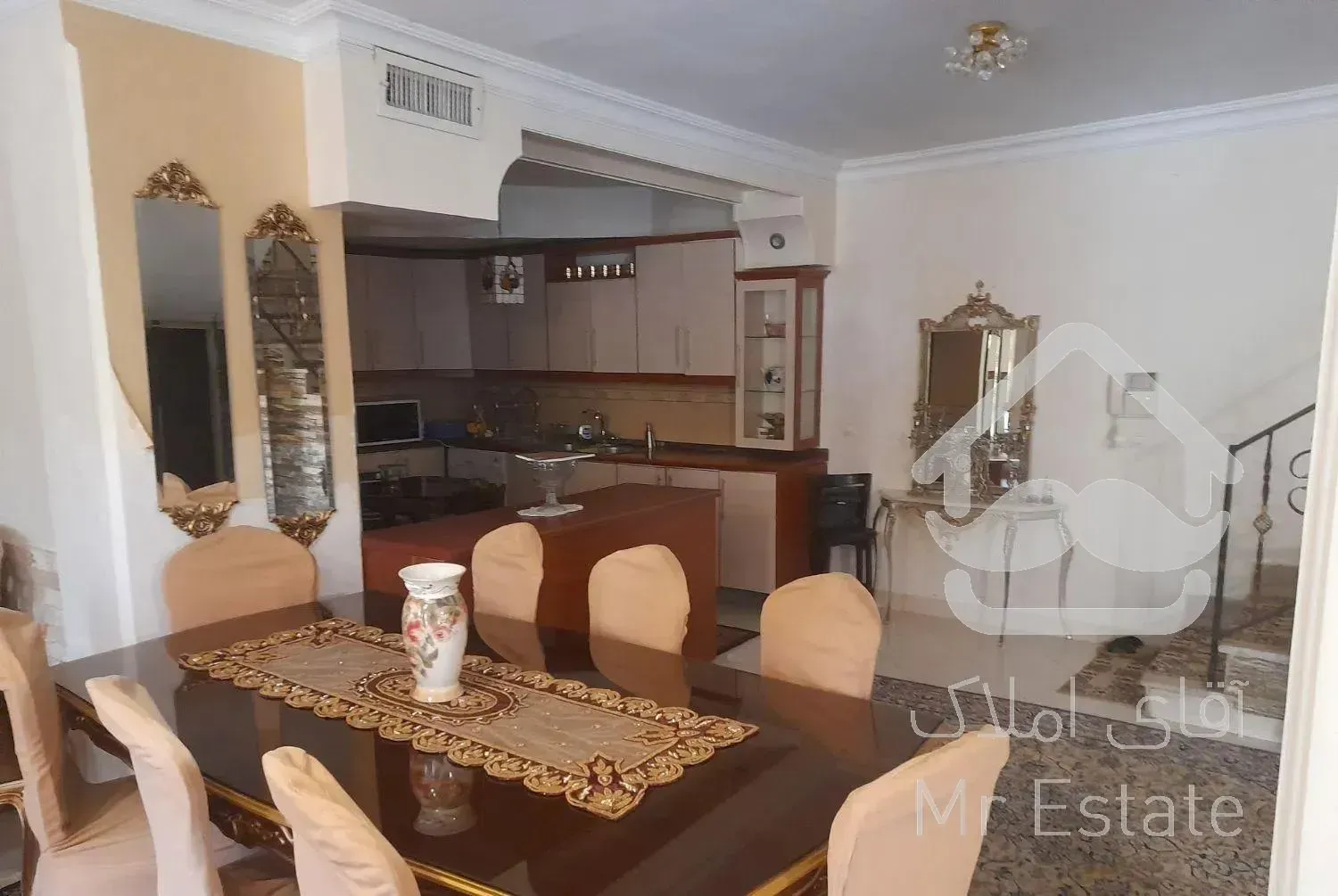 ظفر شریعتی ۷۵ متر ویو ابدی