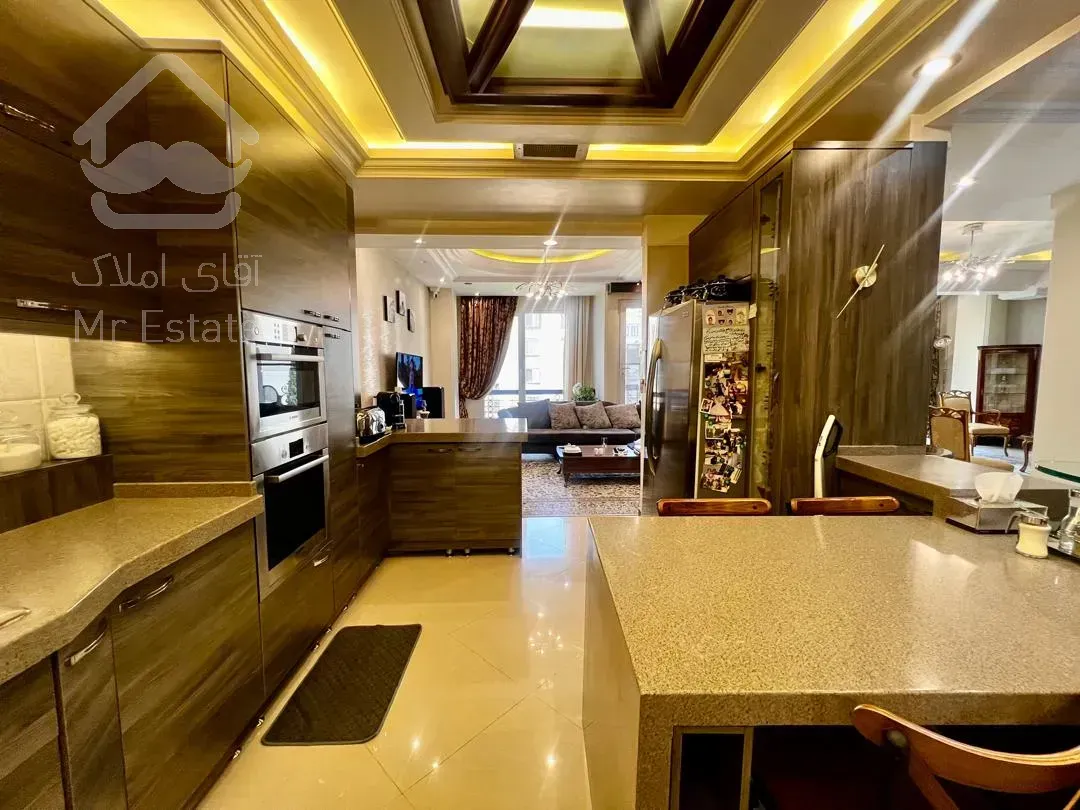 فروش اپارتمان 220 متری زعفرانیه