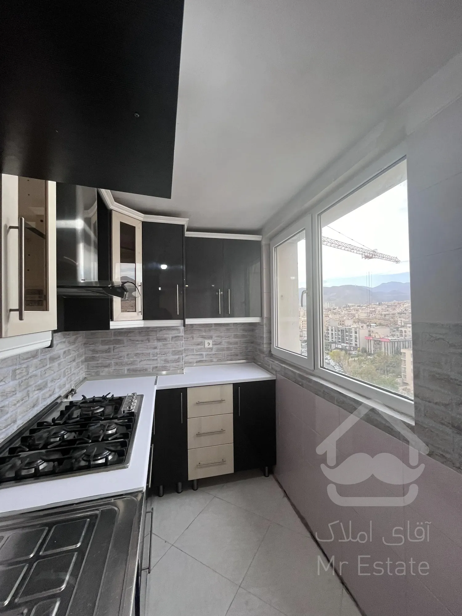 ۸۰متر۲خواب فول نور مستقیم