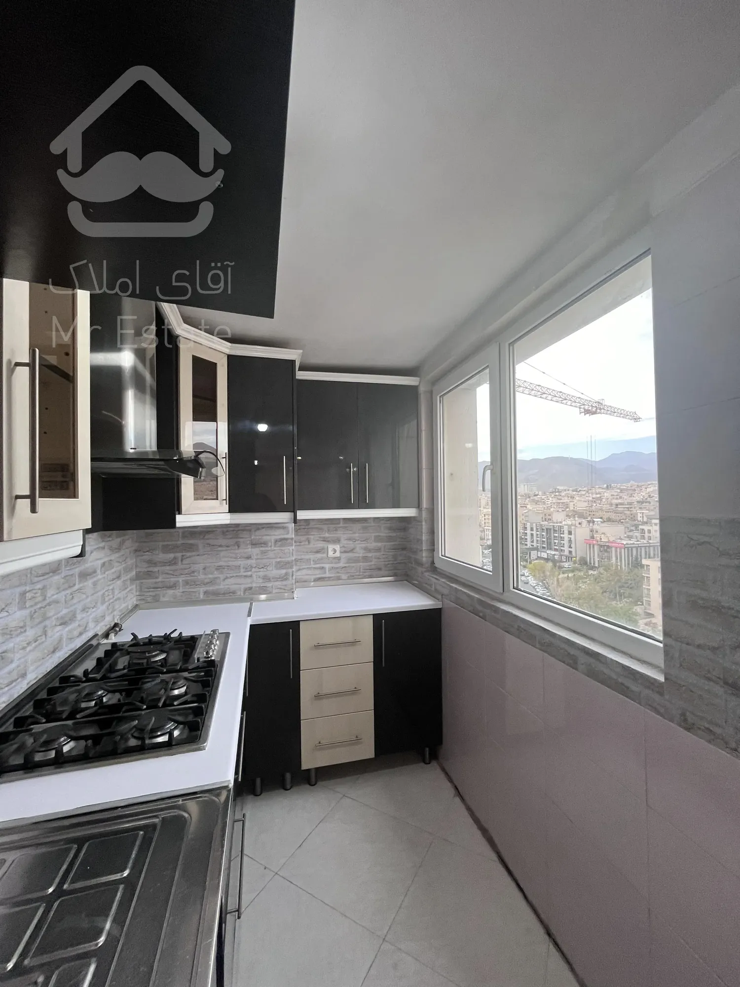 ۸۶متر۲خواب فول روبه کوچه زیر قیمت