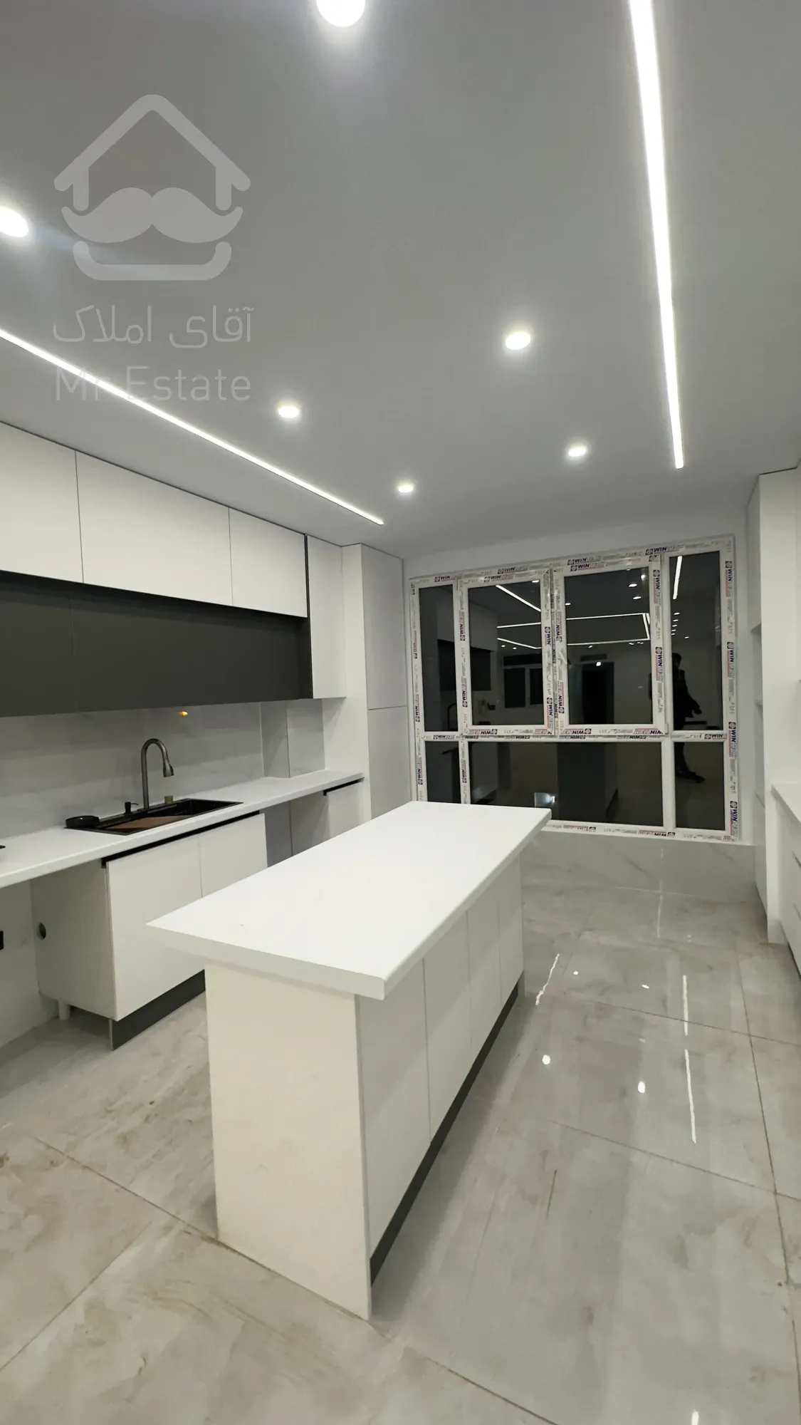 ۱۰۰مترنور مستقیم رو به افتاب سوپر لاکچری تاپ لوکیشن