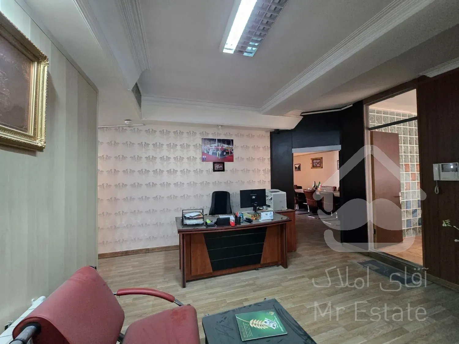 82مترسعادت آباد*ساختمان پزشکان*تابلوخور*