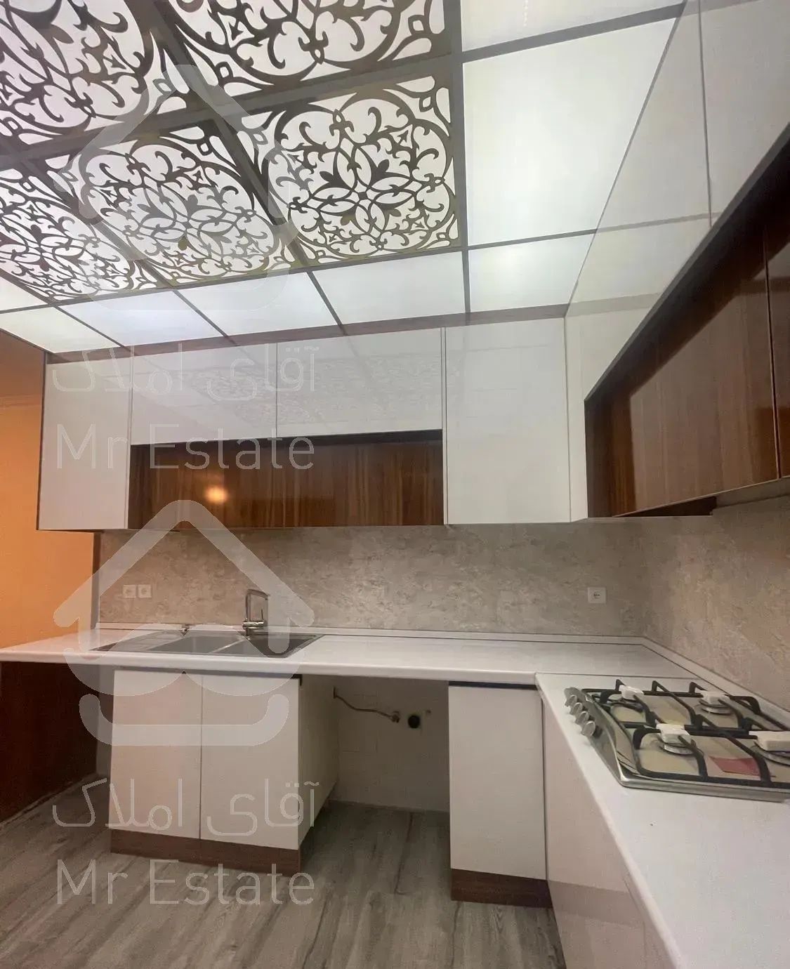 ١٤٠ متر /٣خوابه خوش نقشه غرق نور