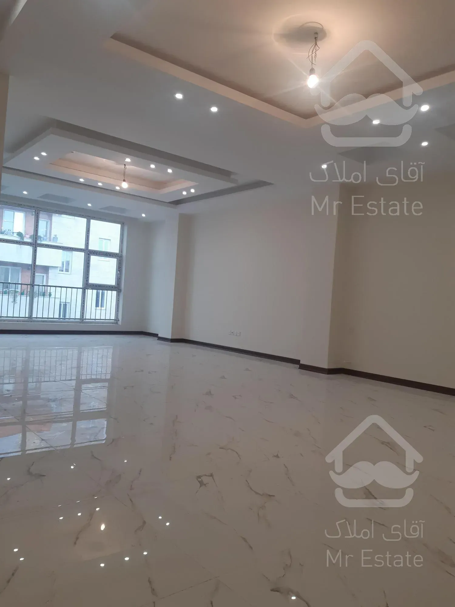 خرید آپارتمان ۱۴۳ متر ۳ خواب مهرشهر فاز۴ خ ۴۱۱ غربی