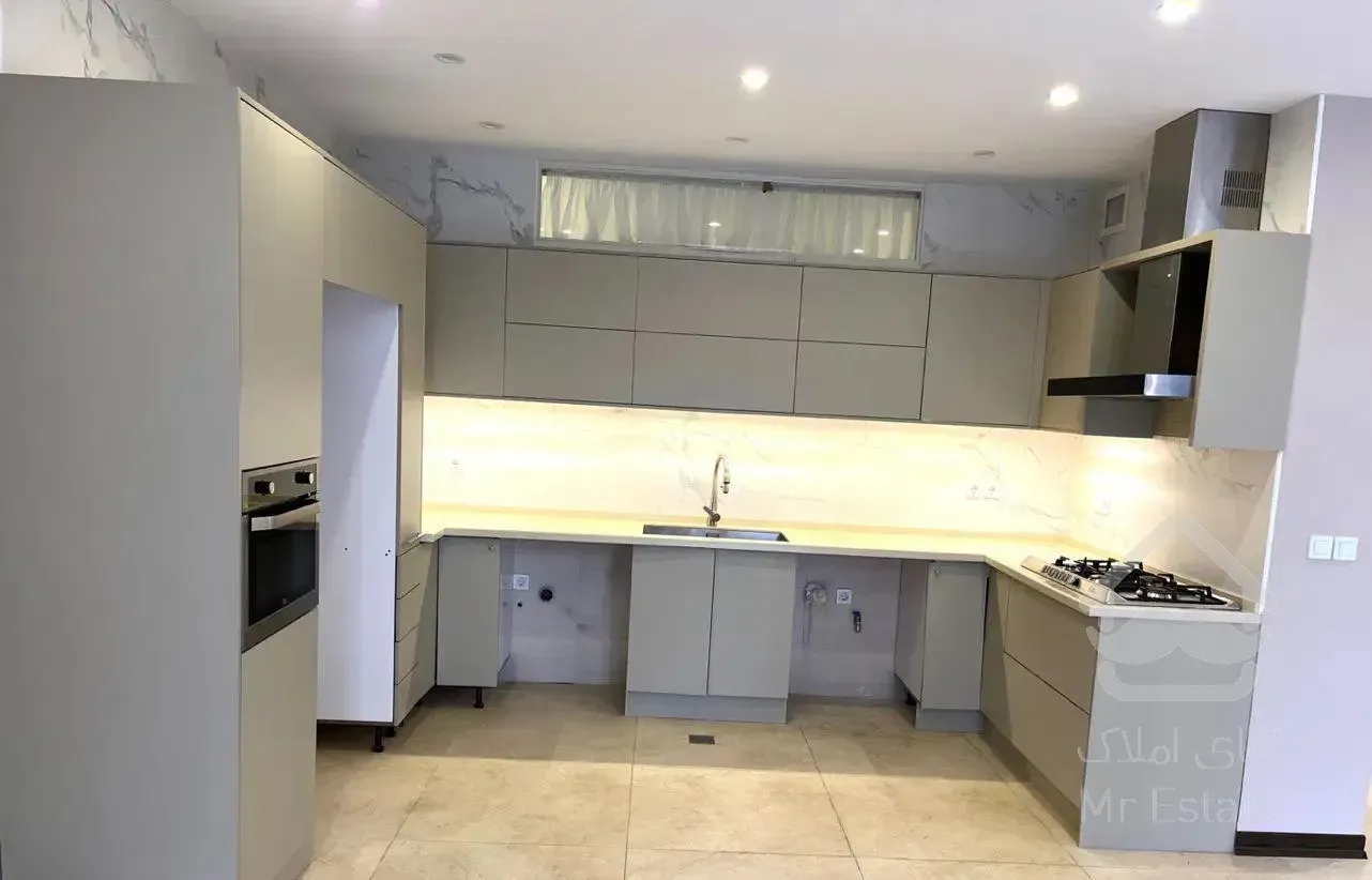 ۱۵۰ متر ۲ خواب باغ فردوس (آپارتمان ویلایی)