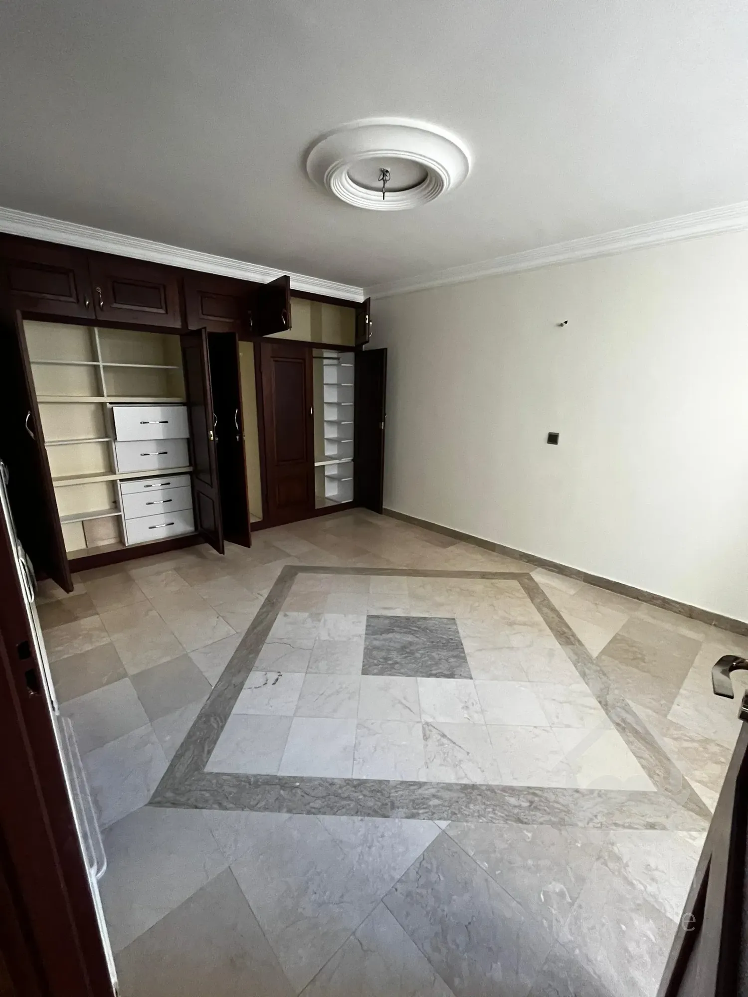 اجاره 190 متری فرمانیه