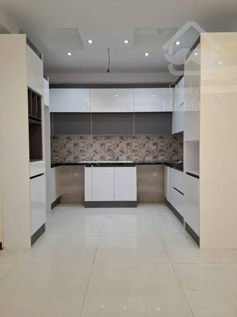 فروش فوری آپارتمان ۱۰۰متری کلید نخورده