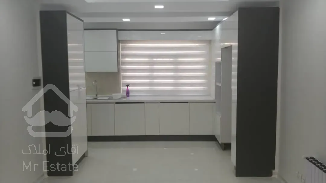 فروش 93 متری حسین آباد