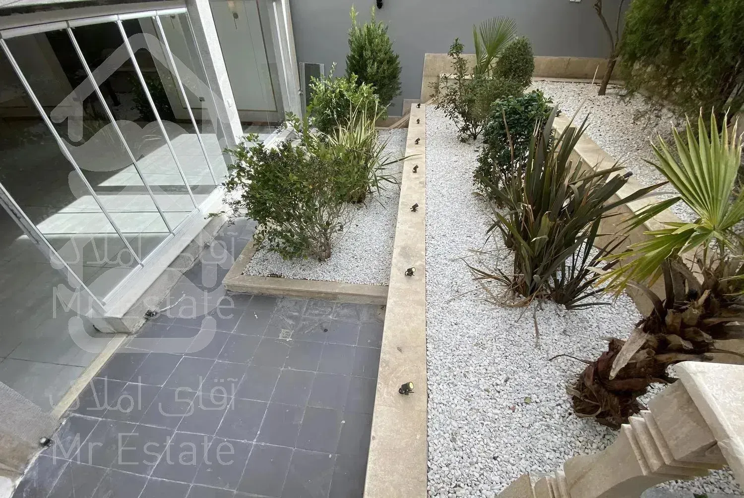 واحد ۱۷۰متری عظیم قدوسی غربی