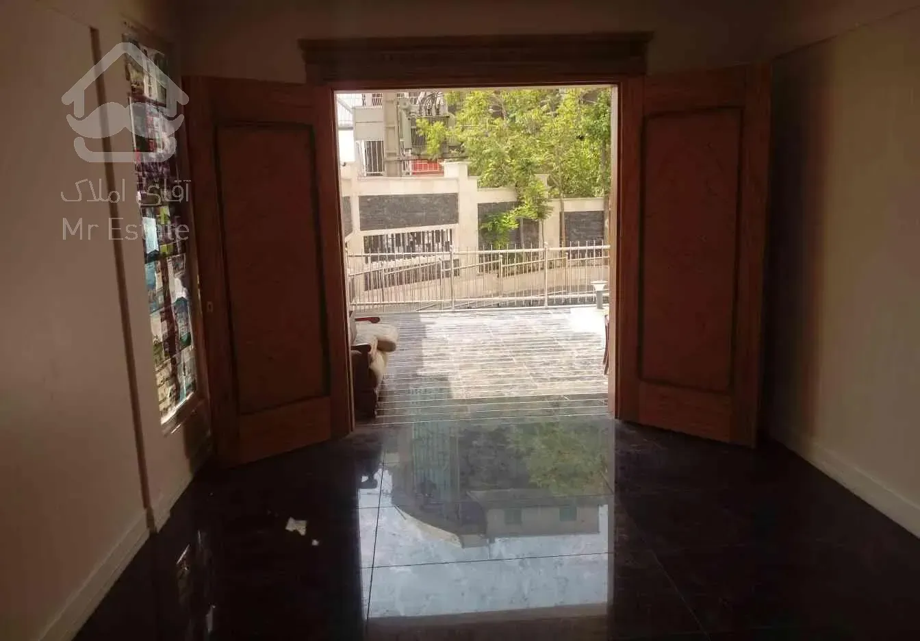 110متر طبقه همکف-سعادت آباد بر اصلی