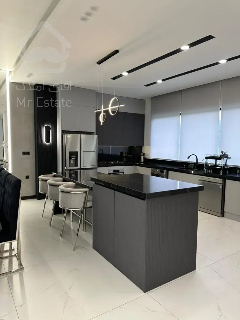 رهن ویلا استخردار ۵۵۰متری شهرکی درکلارآبادمازندران