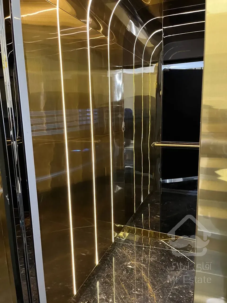 فروش اپارتمان 5 طبقه تک واحدی به همراه دوواحد تجاری یکجا بفروش میرسد