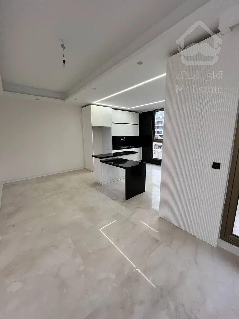 فروش اپارتمان 5 طبقه به همراه دو واحد تجاری بصورت یکجا بفروش میرسد