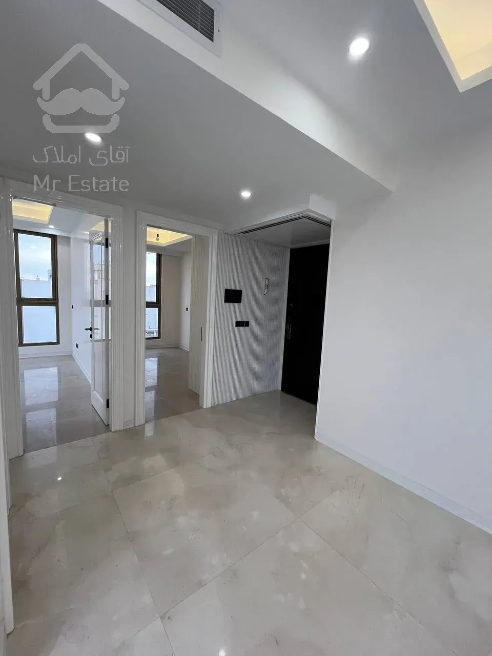 فروش اپارتمان 5 طبقه به همراه دو واحد تجاری بصورت یکجا بفروش میرسد