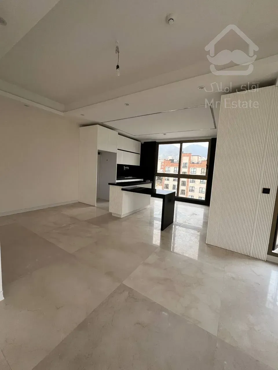 فروش یک اپارتمان 5طبقه تک واحدی و دو واحد تجاری بصورت یکجا بفروش میرسد