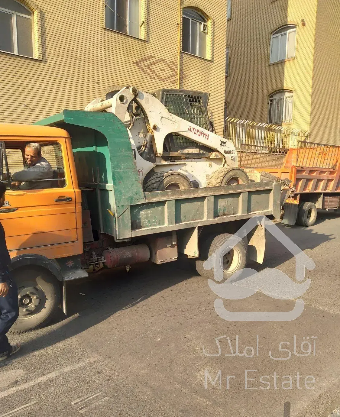 اجاره بابکت و خاور خاکبرداری و گود برداری