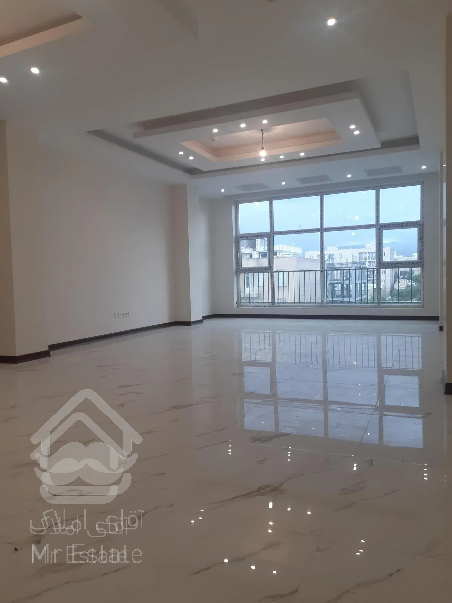 خرید آپارتمان ۱۴۳ متر ۳ خواب مهرشهر فاز۴ خ ۴۱۱ غربی