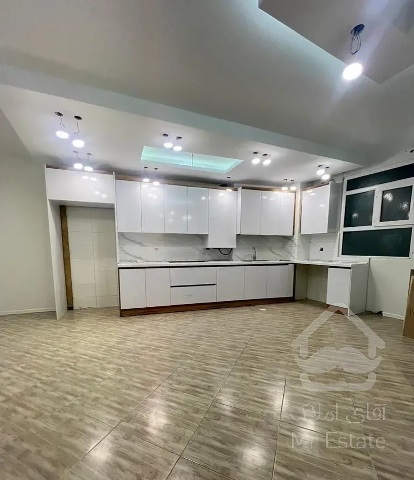 ۷۱ متر با پارکینگ و آسانسور