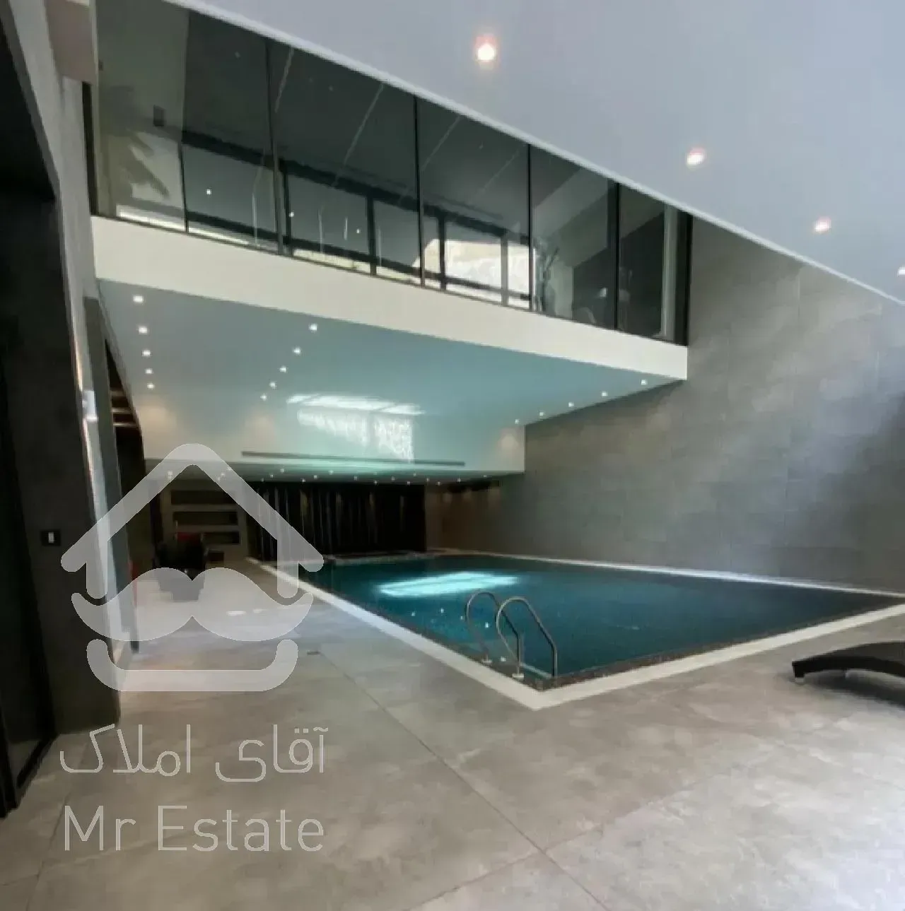 نیاوران ۲۶۰ متر ۲ پارکینگ فرنیش برج باغ