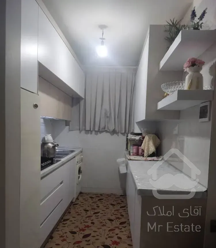 نیرودریایی فروش۱۰۰متر آپارتمان بازسازی شده چندساله