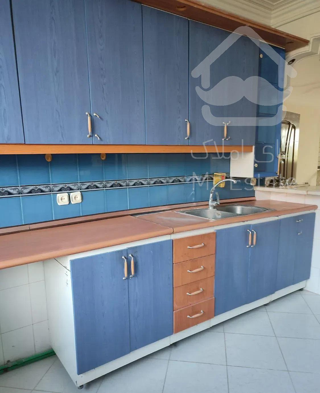 آپارتمان ۲۰۰ متر میدان گلها