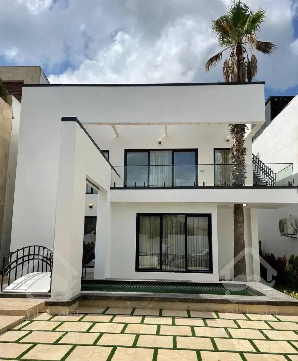 ویلا ۳۵۰ متری استخردار در منطقه جنگلی محمودآباد