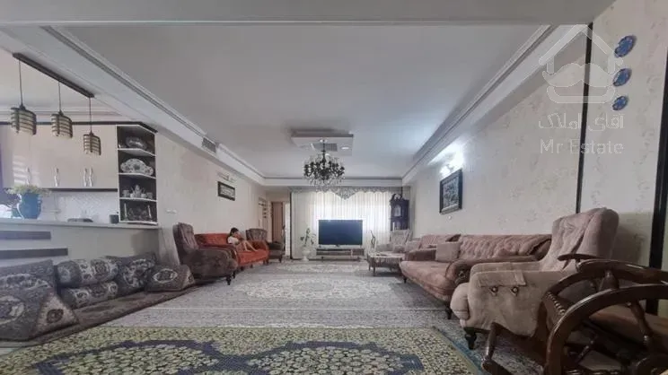 ۱۲۰ متر / فول امکانات / سالن پرده خور / سوم جنوبی