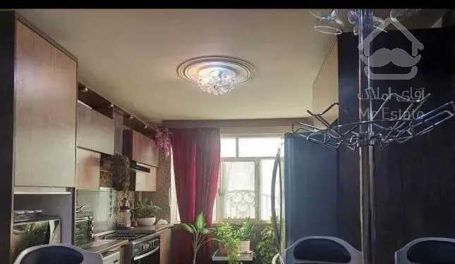 ۸۲متر خوش نقشه با پارکینگ اختصاصی و انباری