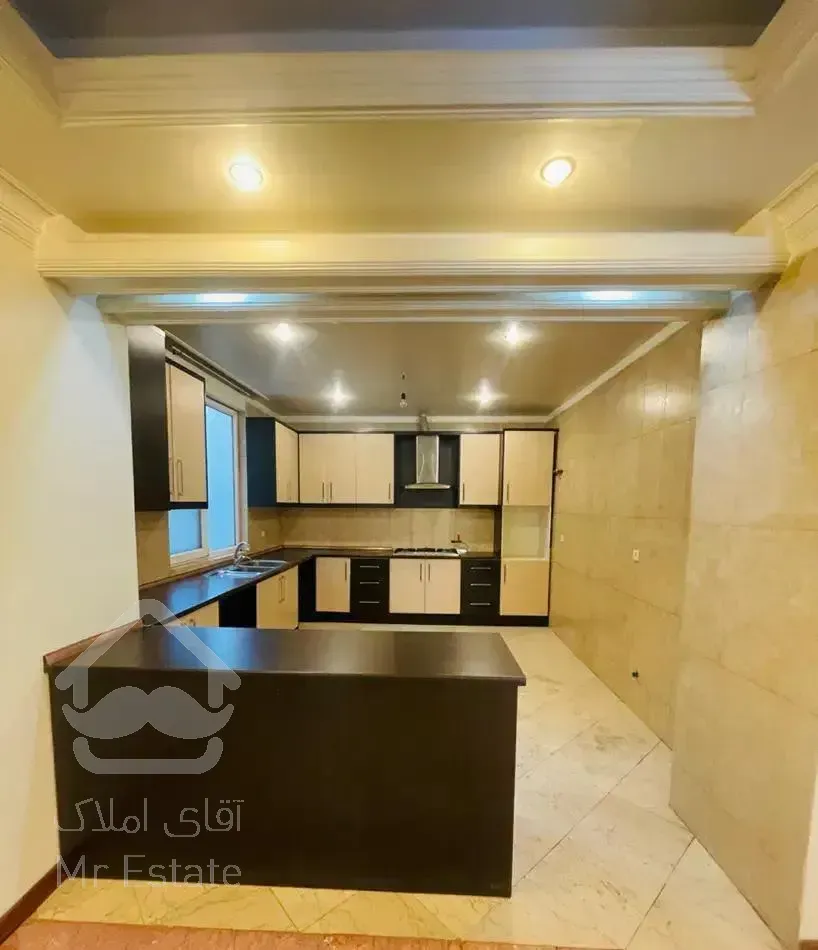 ۱۳۰متر ۳ خواب فرمانیه غربی / قابل تمدید