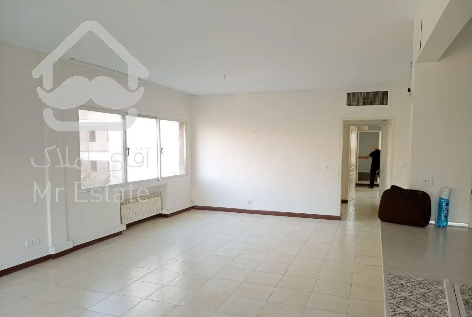 میدان آرژانتین خ الوند ۱۲۰ متر دو خواب