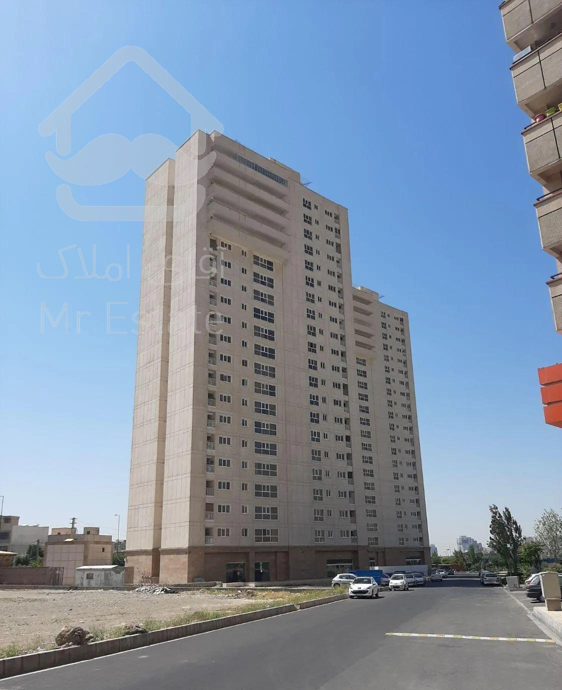 آپارتمان۱۳۲متری/۲خواب/رهن کامل/عمارت