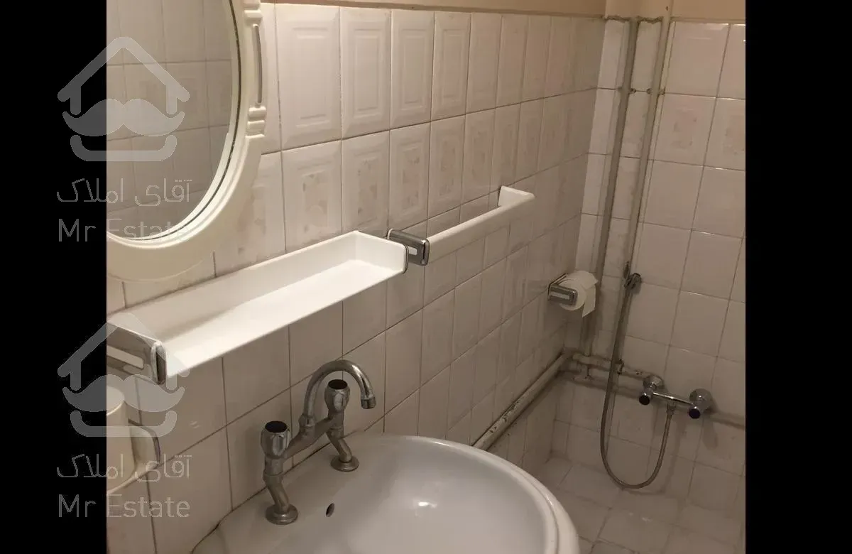 ١١٠ متر اپارتمان بلوار شاهد جنب استخر ابسار