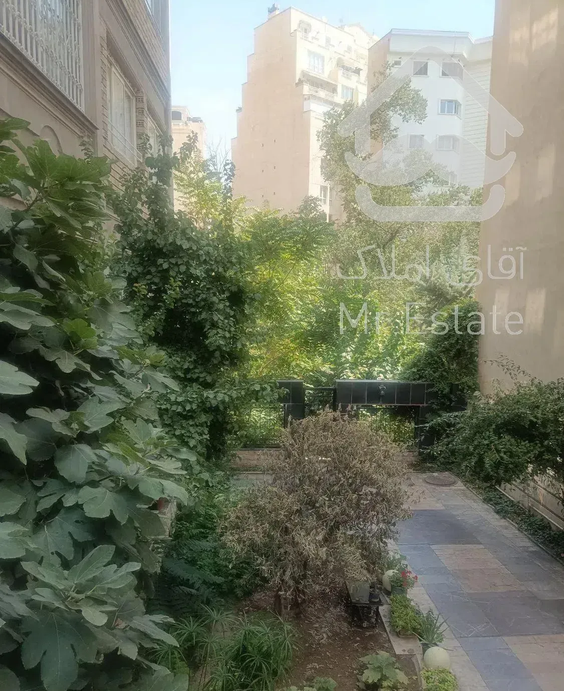 ابتدای دربند مشرف به کاخ سعدآباد