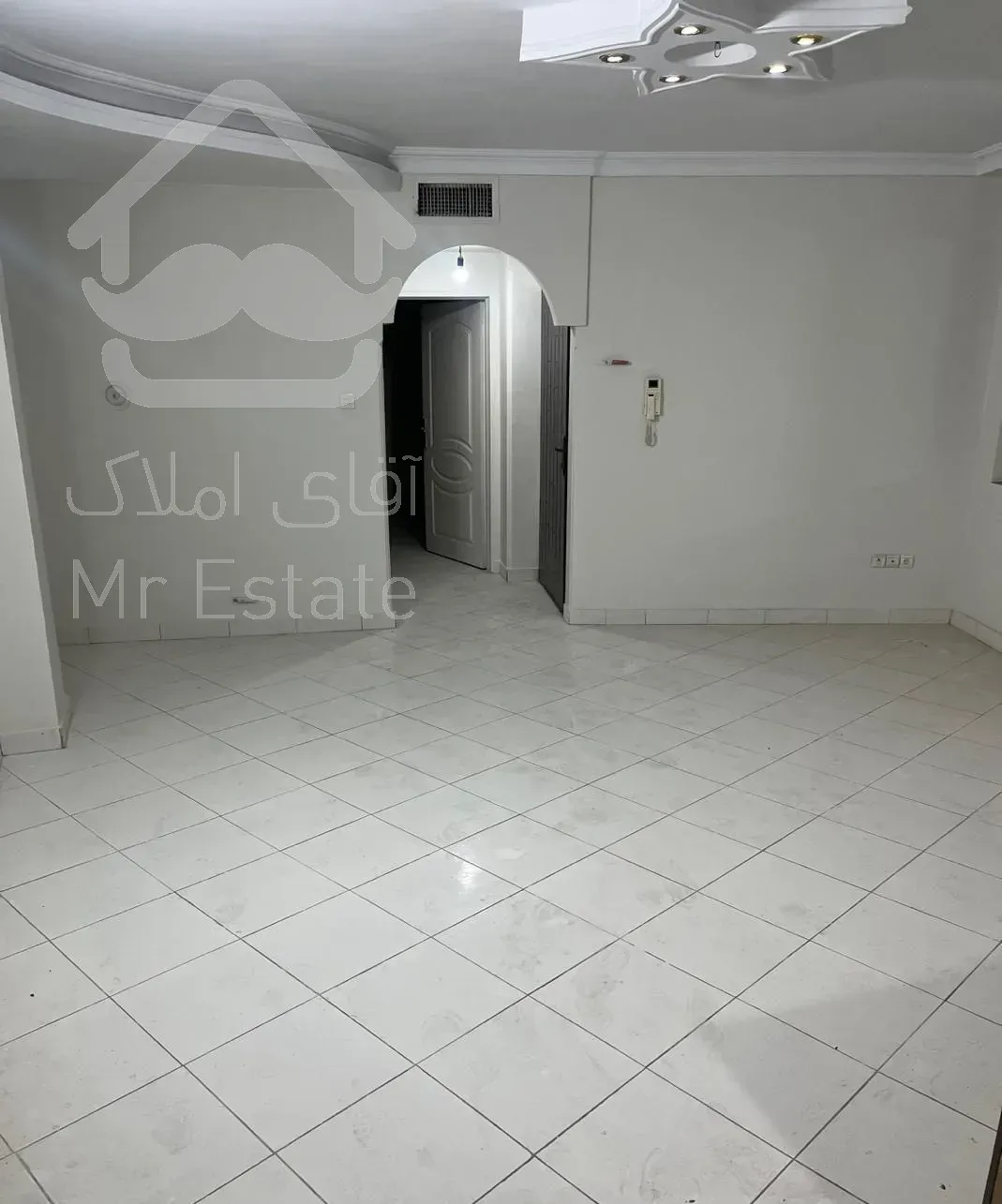 رهن آپارتمان ۵۸ متری ۱ خوابه طبقه ۴ در قیام