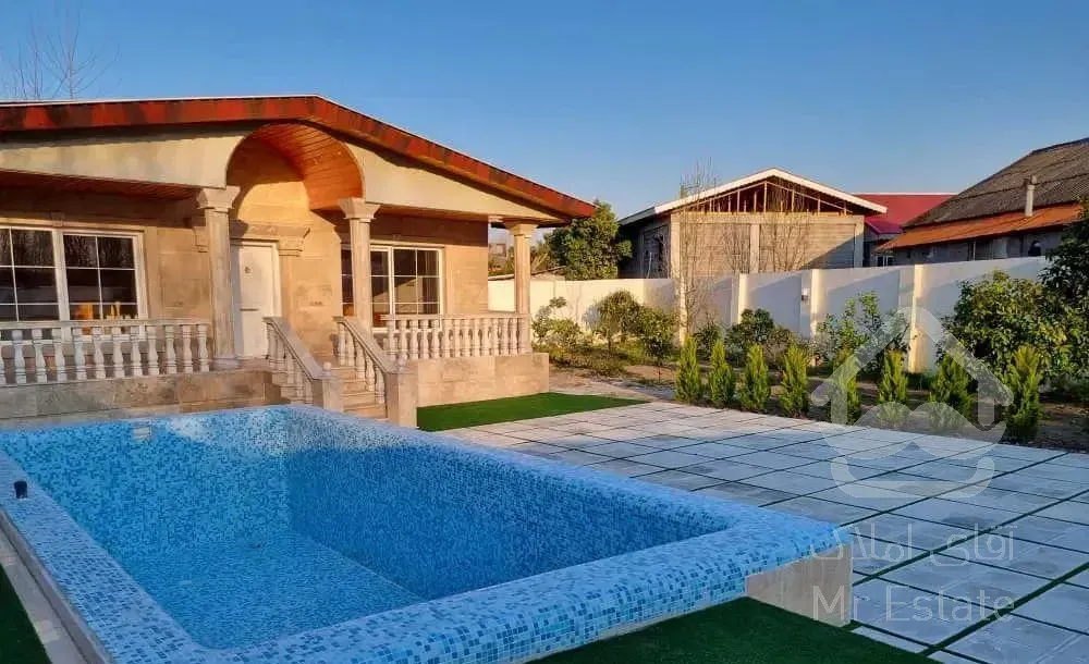 ۷۰۰ متر زمین/۱۲۰ متر بنا/استخردار/زیبا کنار