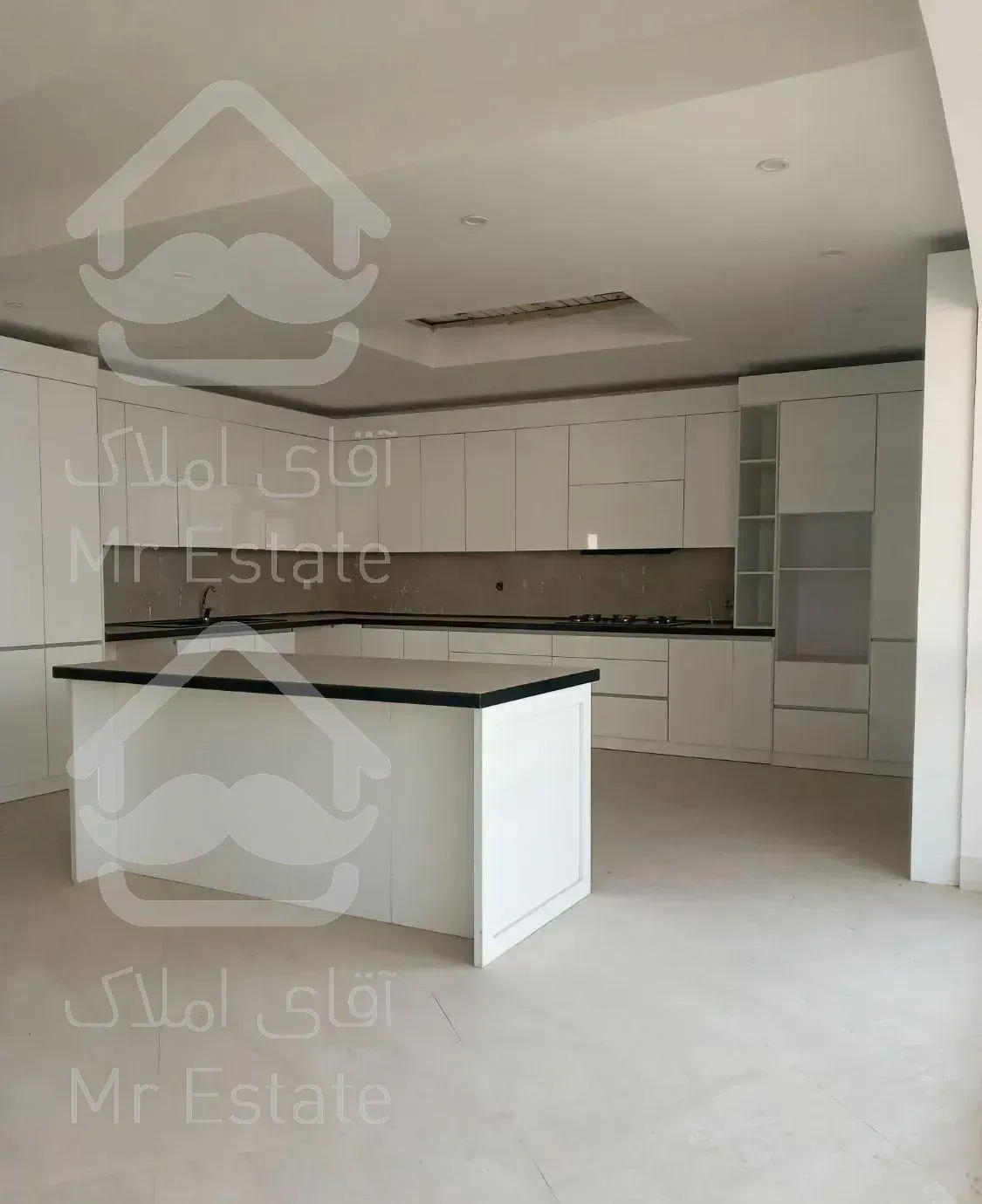 ۲۸۵متر/۳خواب/شیک/کلاسیک