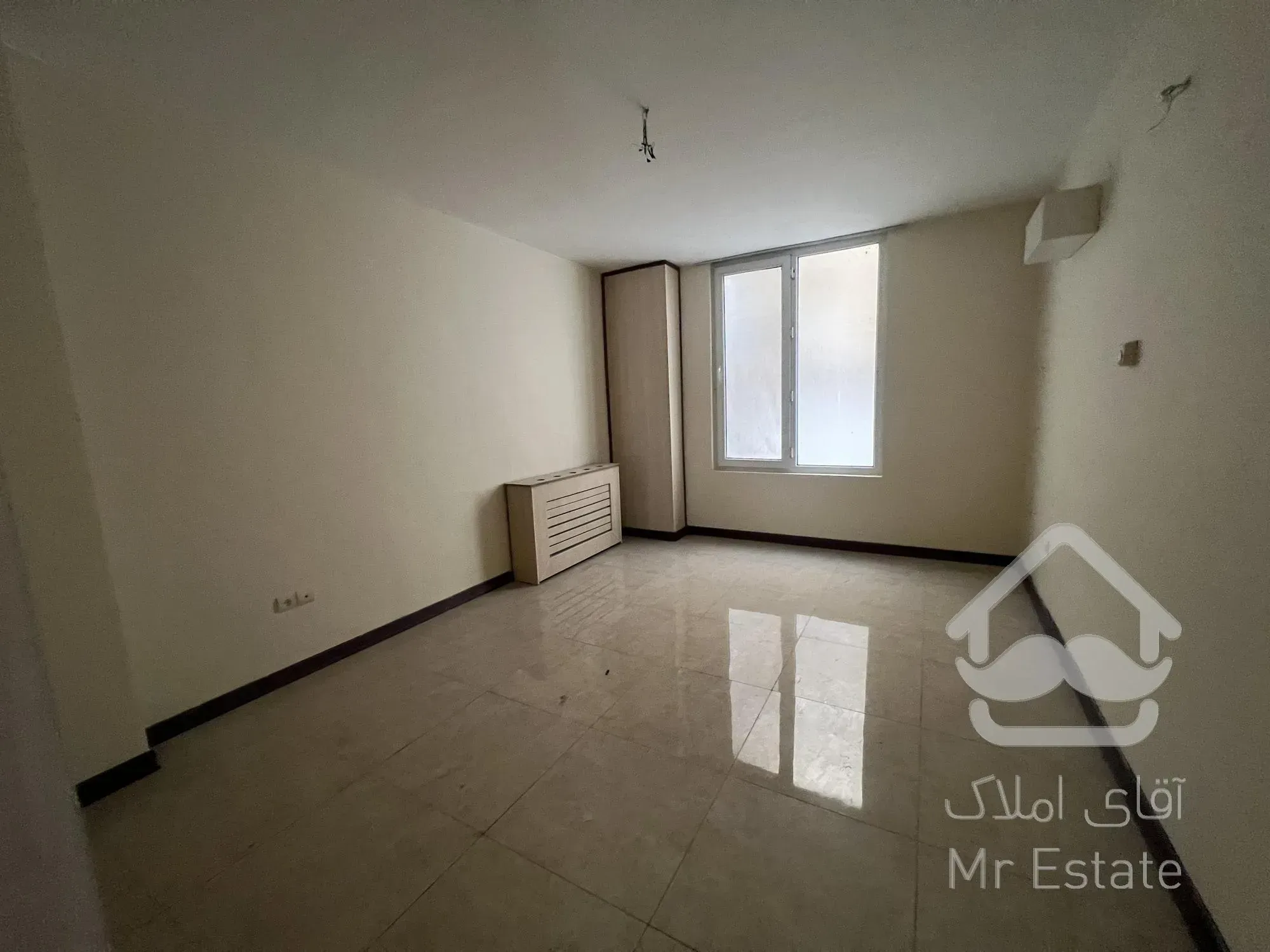 ۱۸۲متر برج با دو لاین آسانسور