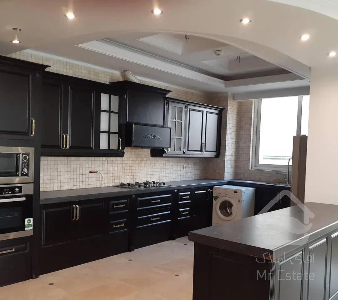 ولنجک 112 متر با 20 متر پاسیو (واحد غرق در نور)