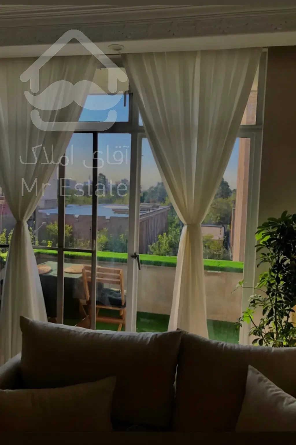 خانه ۸۴ متری در فردوسی