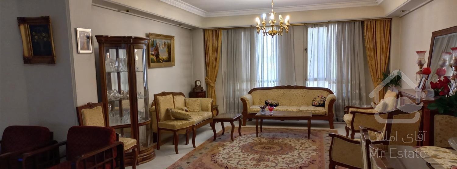 علامه شمالی. ۱۵۰ متر ۳ خواب.  ۲ پارکینگ سندی