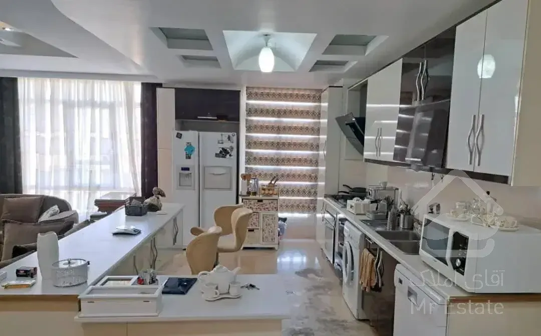 ۱۱۸متر ۲ خواب، فول امکانات ،بالای جلال