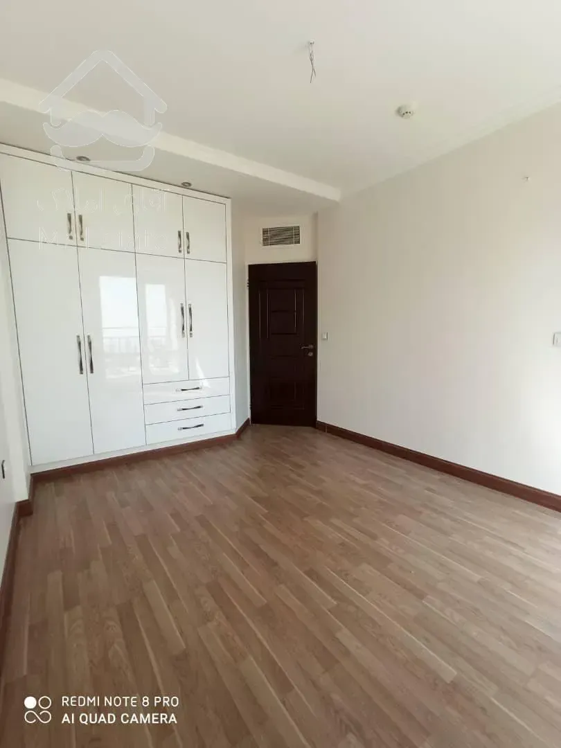 رهن و اجاره آپارتمان ۲۲۰ متری نیاوران