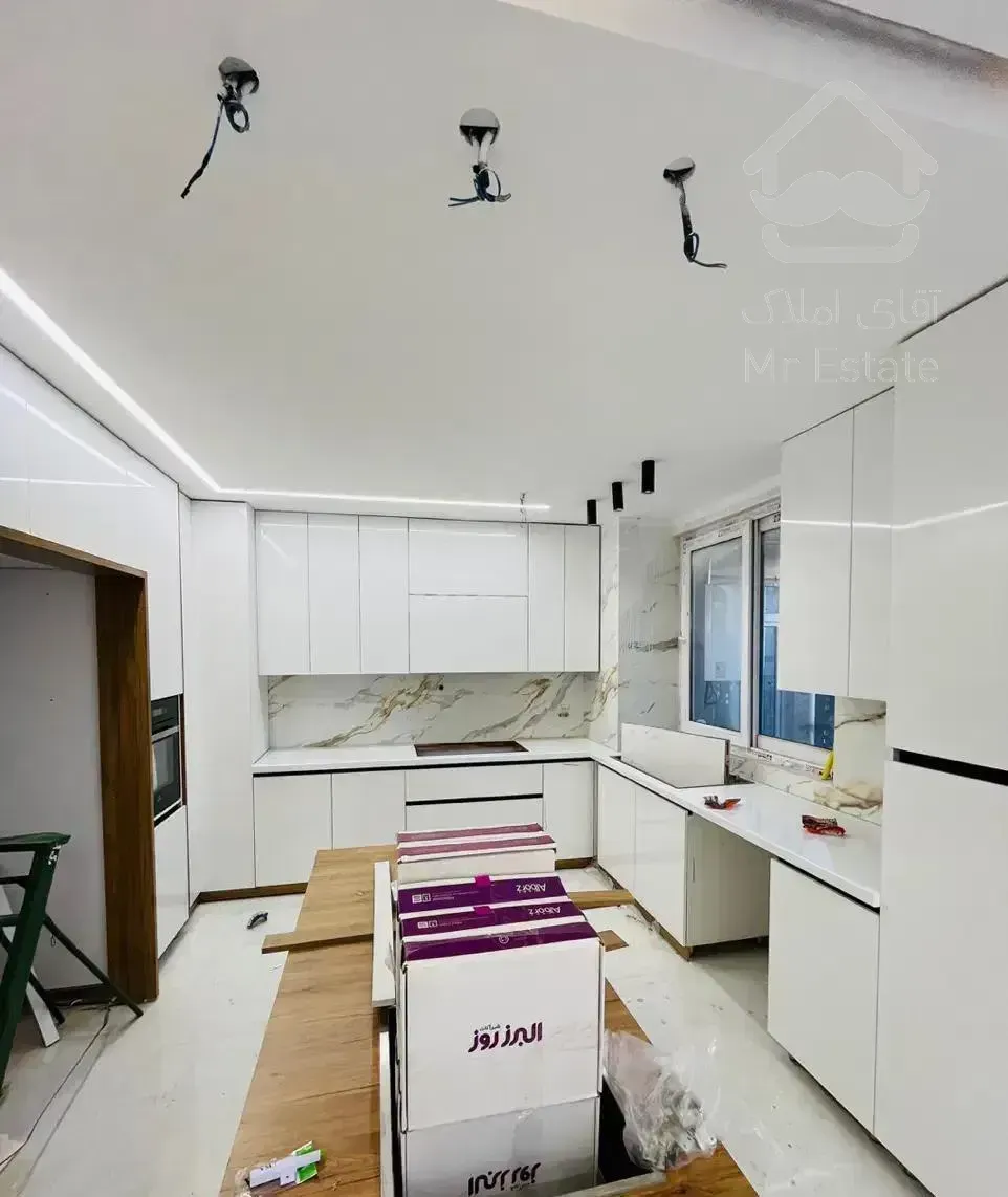 ۱۷۲متر/سه خواب/کلید اول/کاشانی/ سوپر لوکس